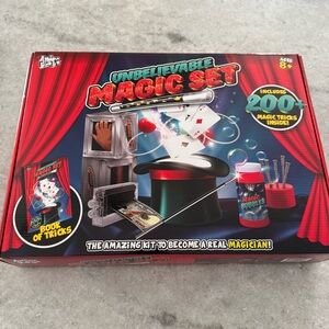 Anker Play Unbelievable Magic Set with Book of Tricks